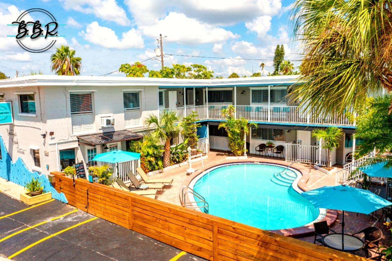 Boutique Beach Retreat St. Pete Beach Exterior foto